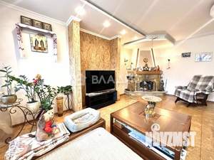 Дом 450м&sup2;, 3-этажный, участок 13 сот.  