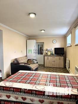 Коттедж 213м², 3-этажный, участок 20 сот.  