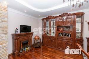 Дом 284м², 3-этажный, участок 19 сот.  