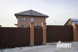 Дом 293м&sup2;, 3-этажный, участок 15 сот.  