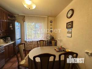 Коттедж 242м², 3-этажный, участок 10 сот.  