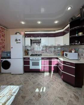Дом 128м&sup2;, 2-этажный, участок 10 сот.  