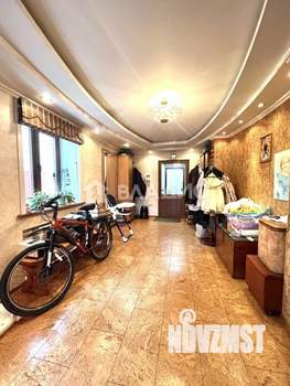 Дом 450м&sup2;, 3-этажный, участок 13 сот.  