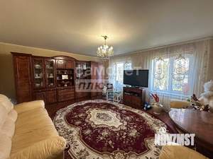Коттедж 242м², 3-этажный, участок 10 сот.  