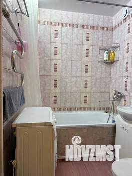 Студия квартира, посуточно, 42м2, 2/4 этаж