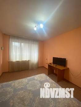 1-к квартира, посуточно, 39м2, 2/10 этаж