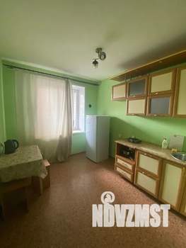 1-к квартира, посуточно, 39м2, 2/10 этаж
