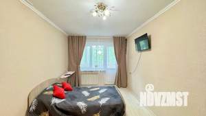 1-к квартира, посуточно, 42м2, 4/5 этаж