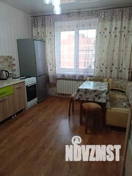 1-к квартира, посуточно, 40м2, 8/10 этаж