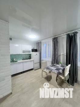 Студия квартира, посуточно, 32м2, 2/5 этаж