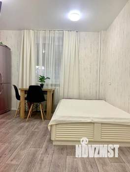 Студия квартира, посуточно, 32м2, 1/5 этаж