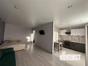 Студия квартира, посуточно, 42м2, 1/5 этаж