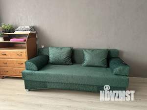 Студия квартира, посуточно, 42м2, 1/5 этаж
