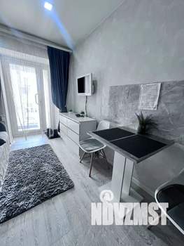 Студия квартира, посуточно, 32м2, 1/5 этаж