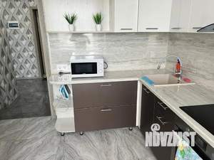 1-к квартира, посуточно, 42м2, 13/16 этаж