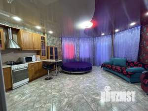 Студия квартира, посуточно, 49м2, 1/10 этаж