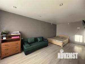 Студия квартира, посуточно, 42м2, 1/5 этаж