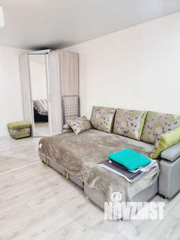 Студия квартира, посуточно, 40м2, 2/5 этаж