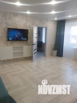 1-к квартира, посуточно, 43м2, 2/4 этаж