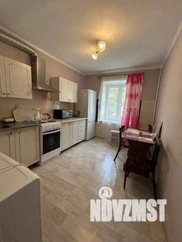 1-к квартира, посуточно, 35м2, 1/10 этаж