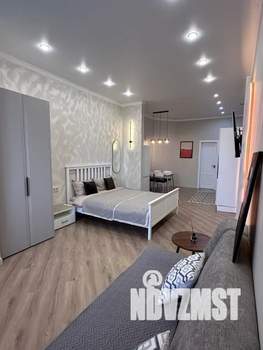 Студия квартира, посуточно, 38м2, 1/16 этаж
