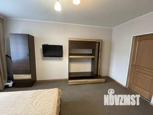 1-к квартира, посуточно, 40м2, 3/10 этаж