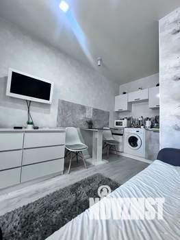 Студия квартира, посуточно, 32м2, 1/5 этаж