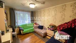 2-к квартира, вторичка, 37м2, 1/5 этаж