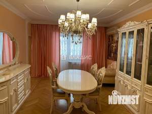 4-к квартира, вторичка, 202м2, 2/9 этаж