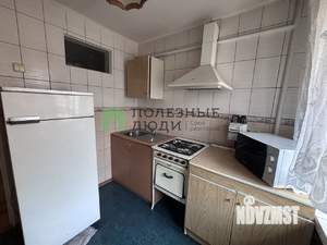 2-к квартира, вторичка, 45м2, 1/4 этаж