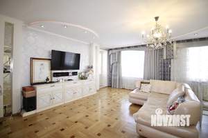 3-к квартира, вторичка, 108м2, 8/10 этаж