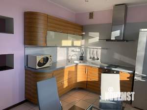 2-к квартира, вторичка, 70м2, 9/9 этаж