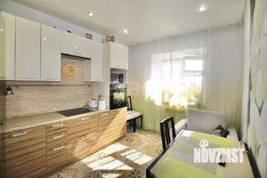 2-к квартира, вторичка, 63м2, 5/13 этаж
