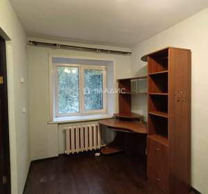 2-к квартира, вторичка, 45м2, 1/4 этаж