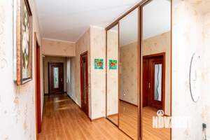 4-к квартира, вторичка, 128м2, 4/9 этаж