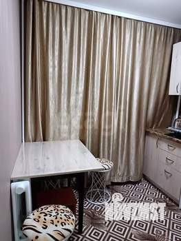 3-к квартира, вторичка, 50м2, 1/5 этаж