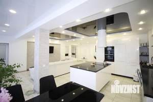 2-к квартира, вторичка, 117м2, 3/16 этаж