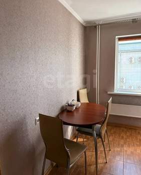 4-к квартира, вторичка, 85м2, 3/9 этаж