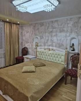 4-к квартира, вторичка, 133м2, 2/9 этаж