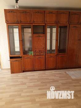 2-к квартира, вторичка, 42м2, 1/4 этаж