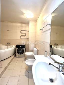3-к квартира, вторичка, 101м2, 2/5 этаж