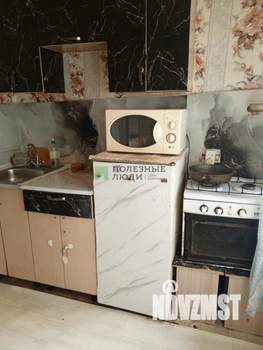 2-к квартира, вторичка, 42м2, 1/4 этаж